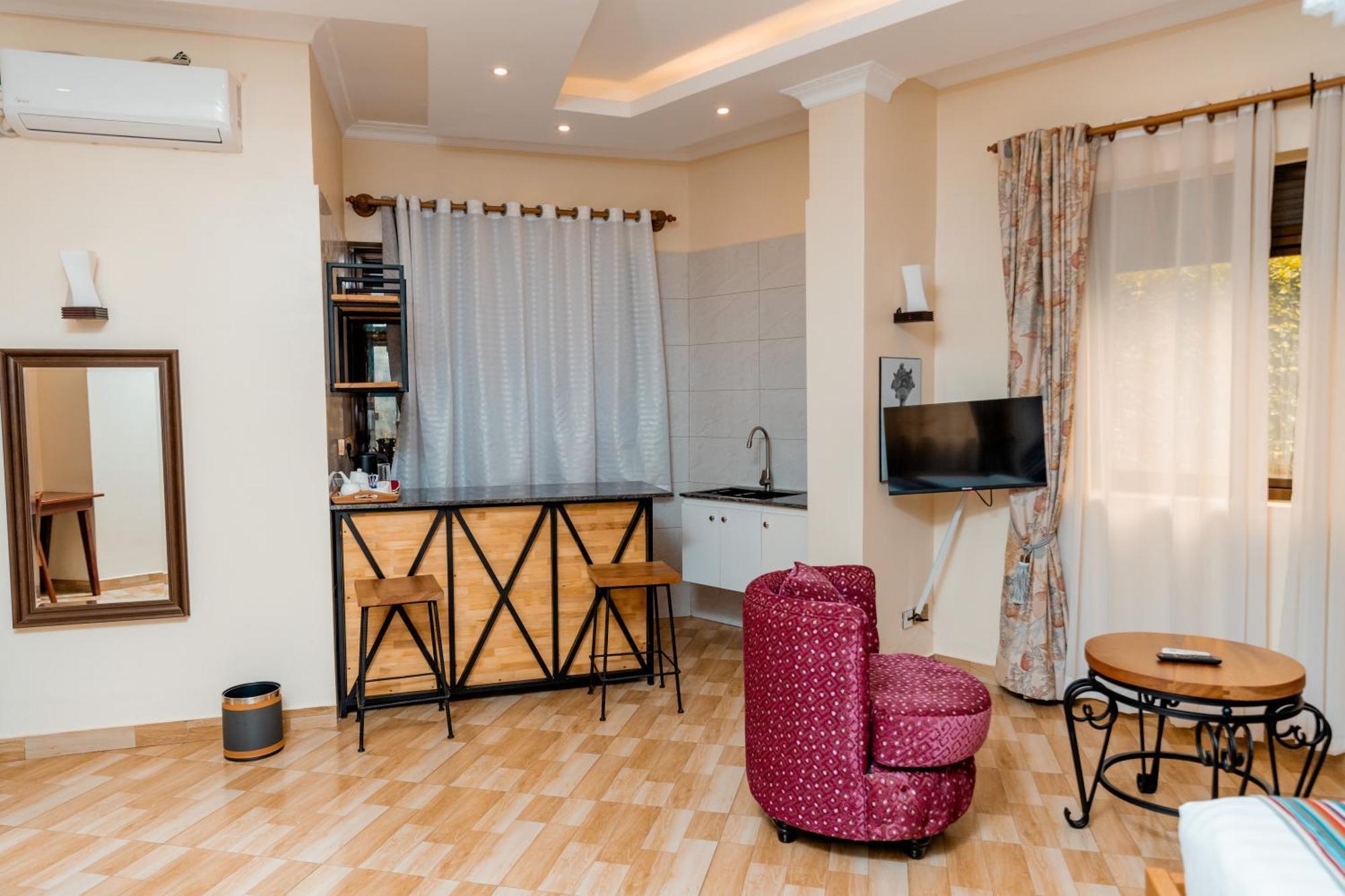 Las Vegas Garden Hotel Mbarara Экстерьер фото